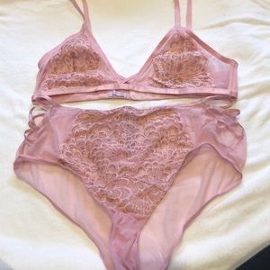 Savage x Fenty matching bra and panty set